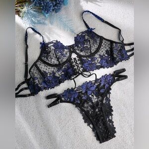 NWT NEVER WORN HelloLaGirl Black&Blue Floral Embroidery Ribbon Lingerie Set